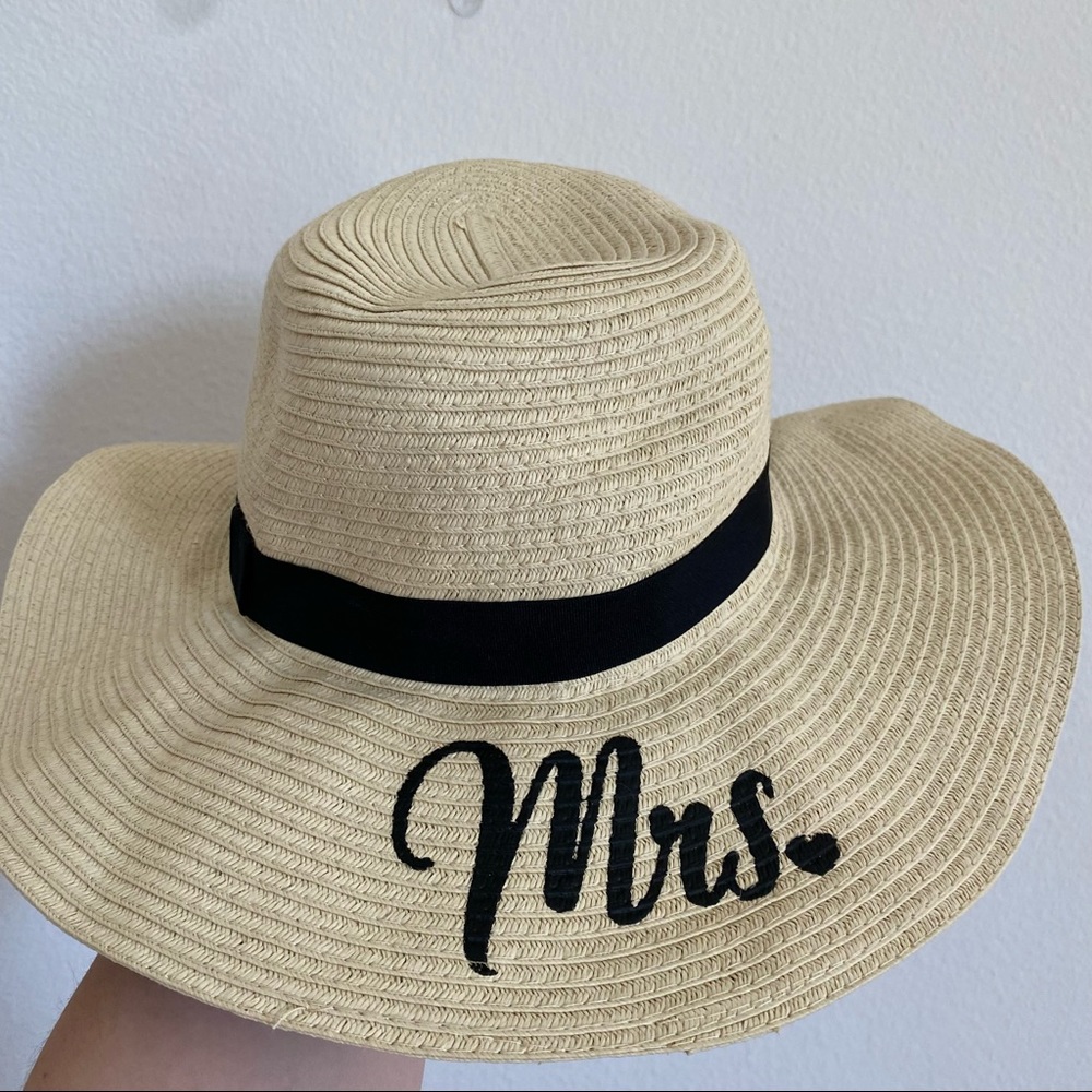 Mrs. Floppy Beach Hat